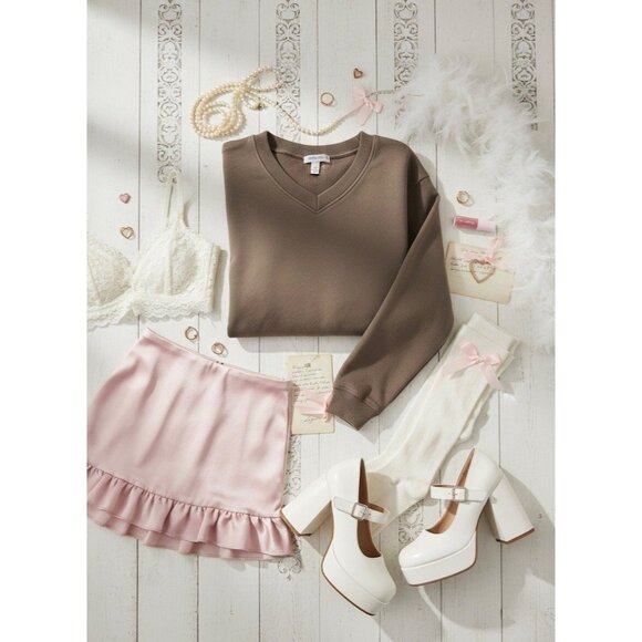 VTG Y2K NWT Cropped Brown V-Neck Sweatshirt | Cottagecore Dark Academia Coquette - Picture 15 of 16